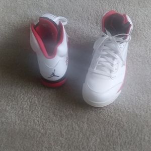 Retro fire red 5